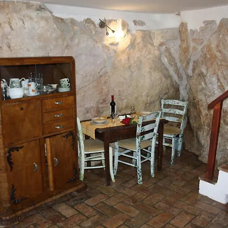 Romantisches Steinhaus Lavanda Im Filipasi Case de vacanță
